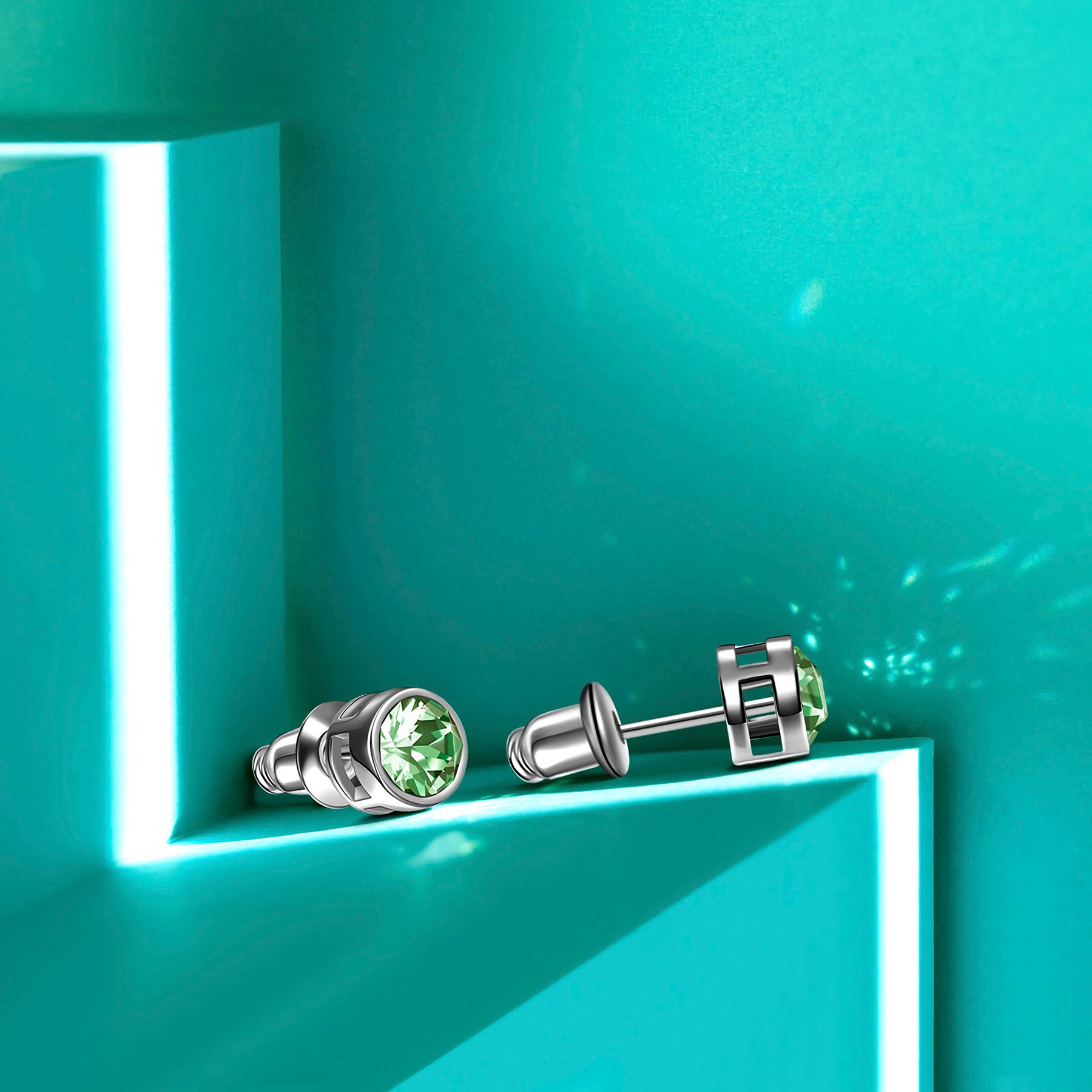 Green Round Crystal Stud Earrings